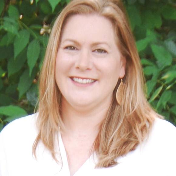 Meet your Posher, Jennifer - Picture 1 of 1